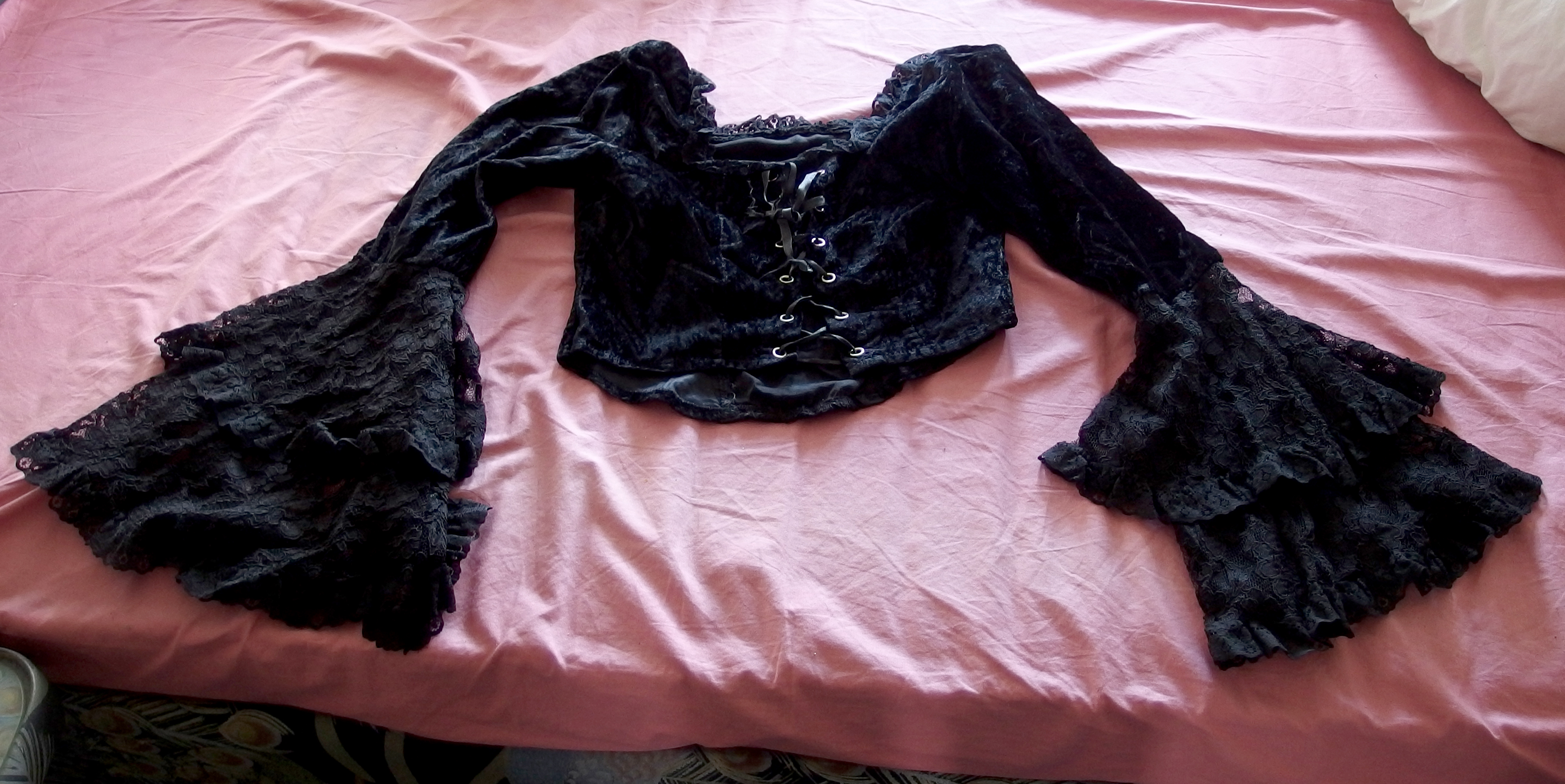 gothic-bluse2.jpg