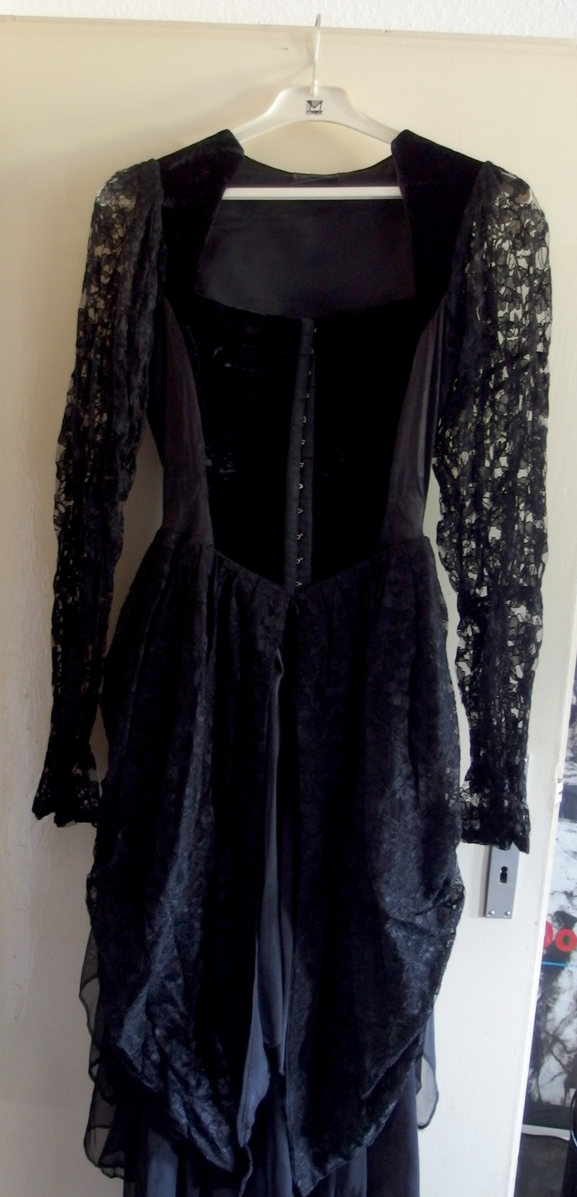 gothic-kleid2-1.jpg